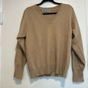 VTG 1950s -70s Mens Trimingham By Bellantyne Tan V-neck 100% Cashmere Sweater.